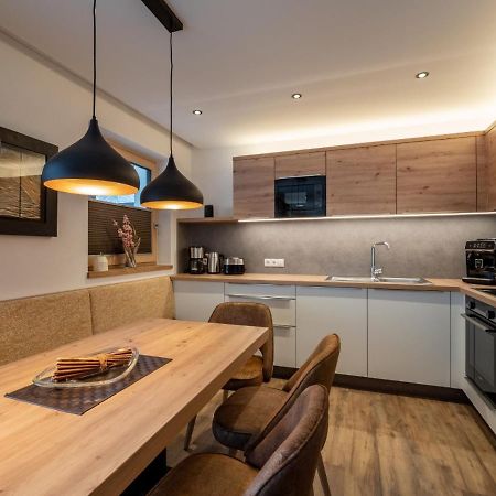 Alma Appartements Mayrhofen Esterno foto