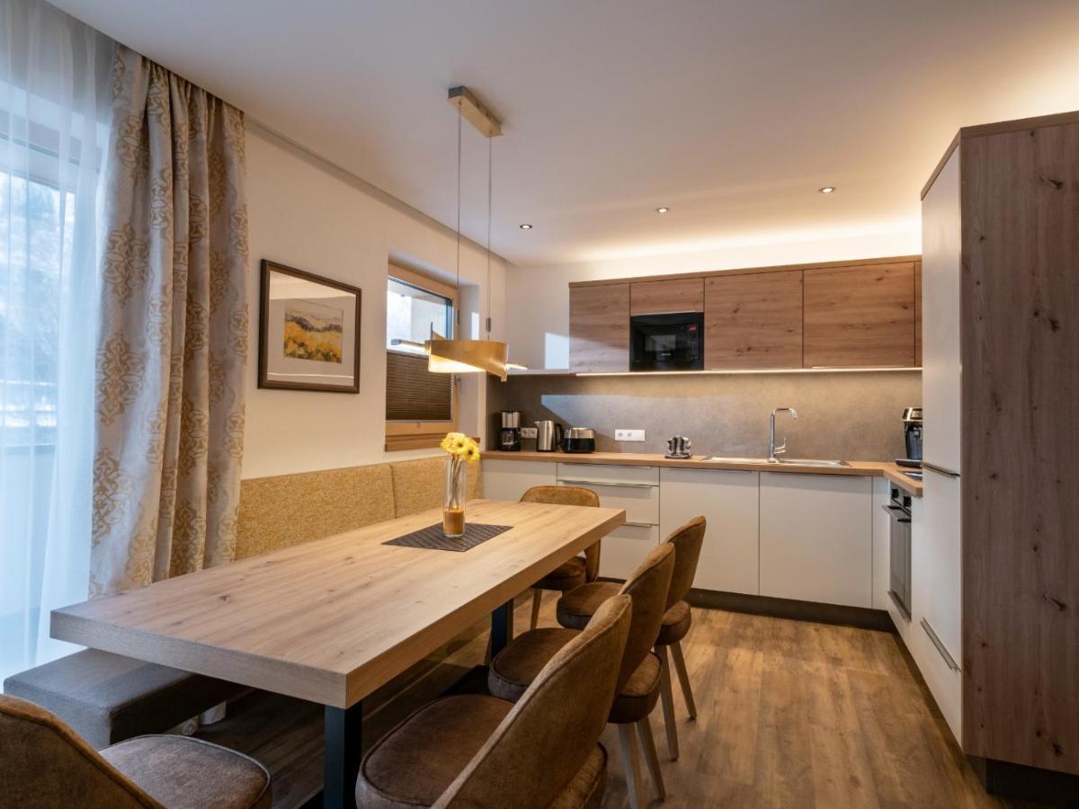 Alma Appartements Mayrhofen Esterno foto